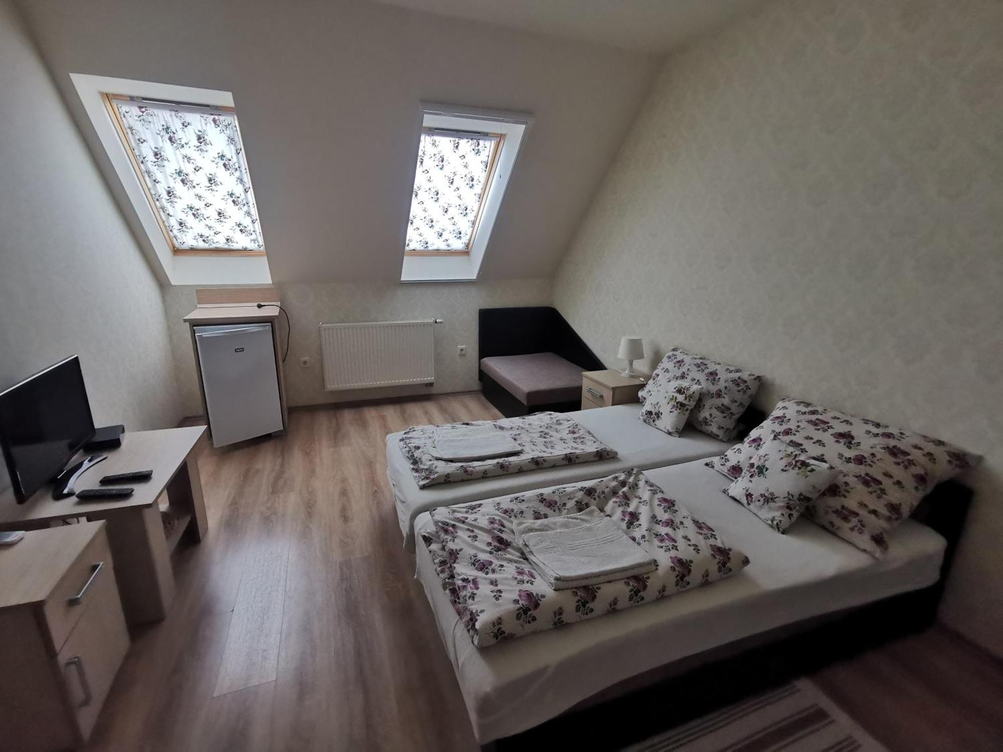 Village Garden Family Guest House Tiszakanyar Екстер'єр фото