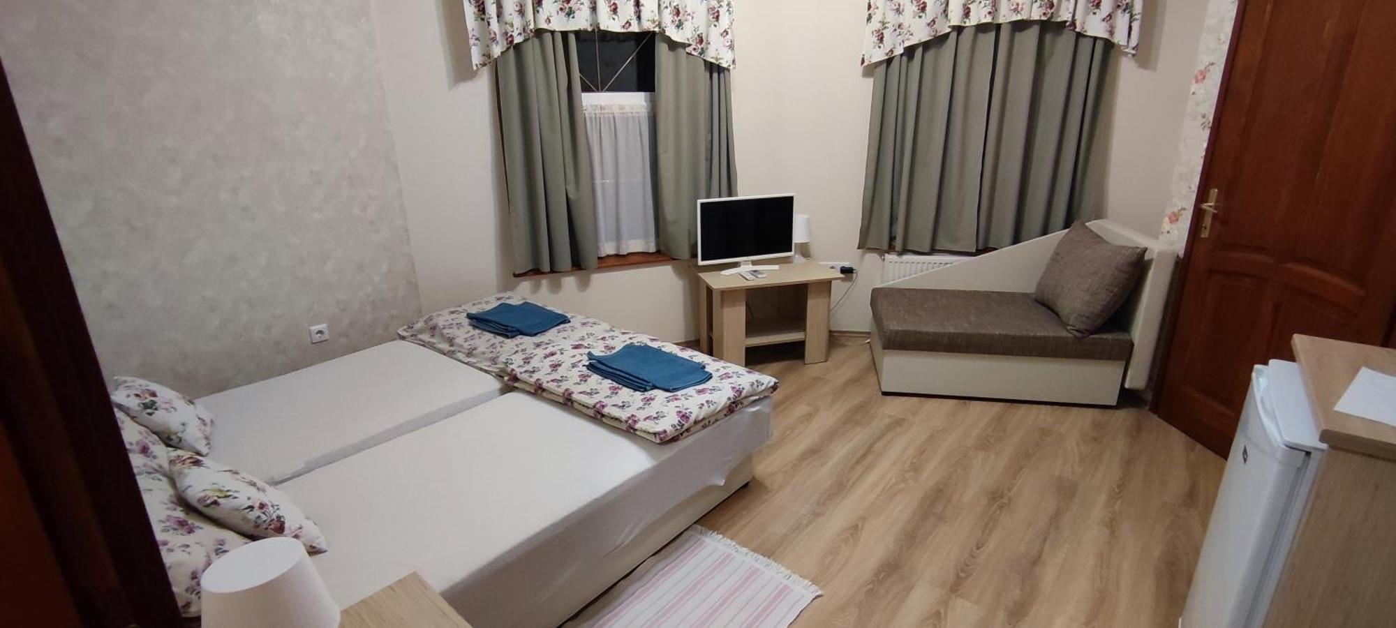Village Garden Family Guest House Tiszakanyar Екстер'єр фото