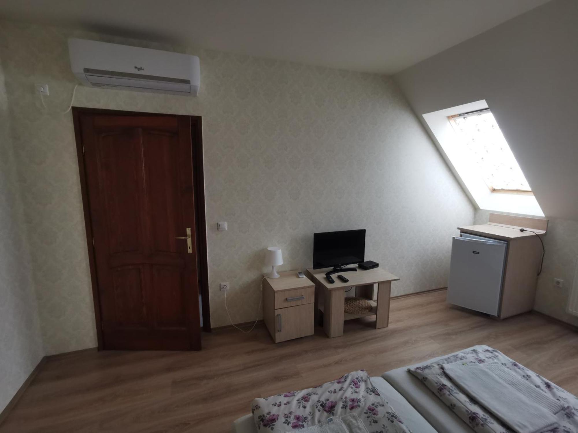 Village Garden Family Guest House Tiszakanyar Екстер'єр фото