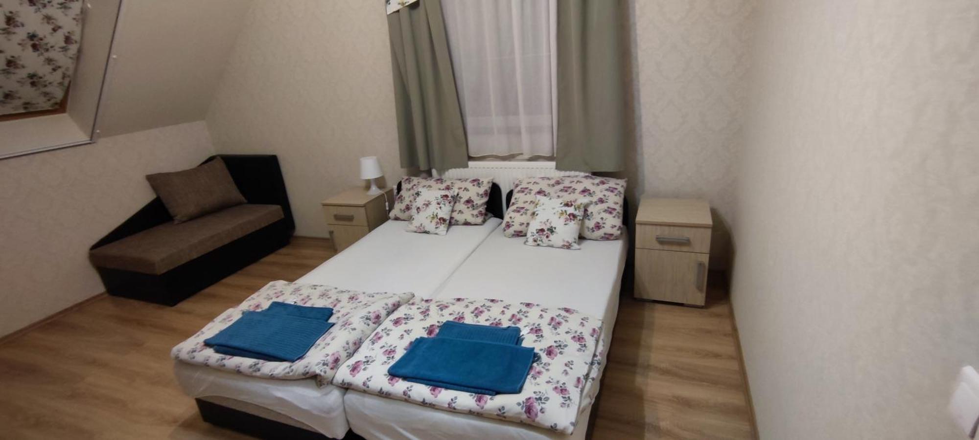 Village Garden Family Guest House Tiszakanyar Екстер'єр фото